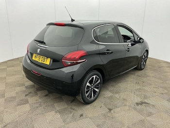Used Peugeot 208 2019 for sale - 78241419: Photo