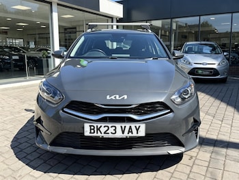 Used Kia Ceed 2023 for sale - 79575429: Photo