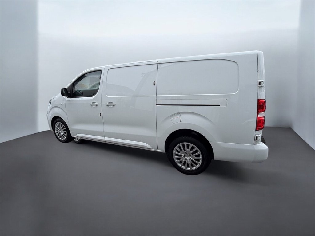 Used Vauxhall Vivaro 2023 for sale - 77936384: Photo 3