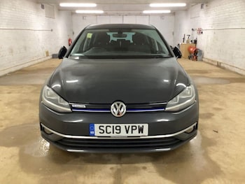 Used Volkswagen Golf 2019 for sale - 78241747: Photo