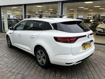 Used Renault Megane 2022 for sale - 79575440: Photo
