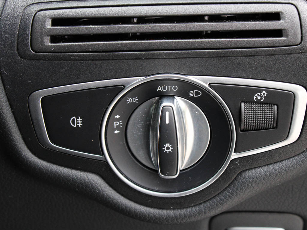 Used Mercedes-Benz V-Class 2022 for sale - 76110854: Photo 14
