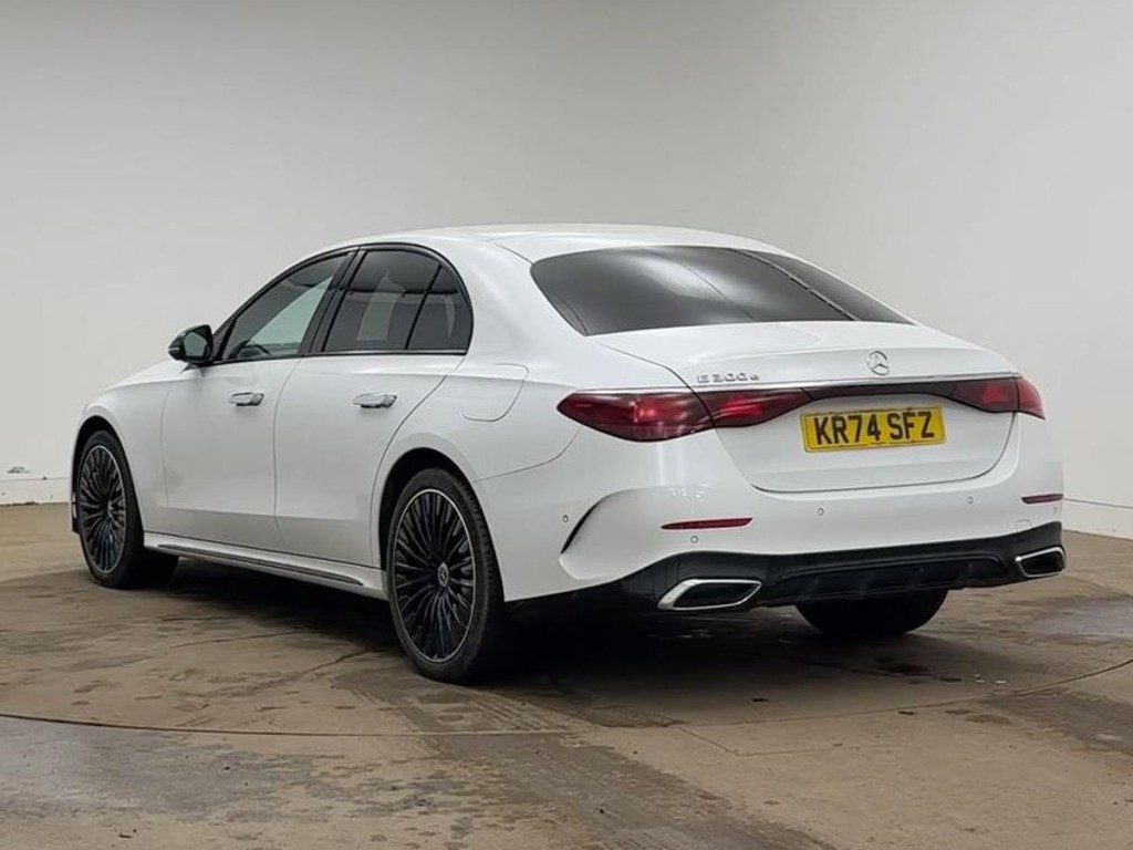 Used Mercedes-Benz E Class 2024 for sale - 77193025: Photo 2