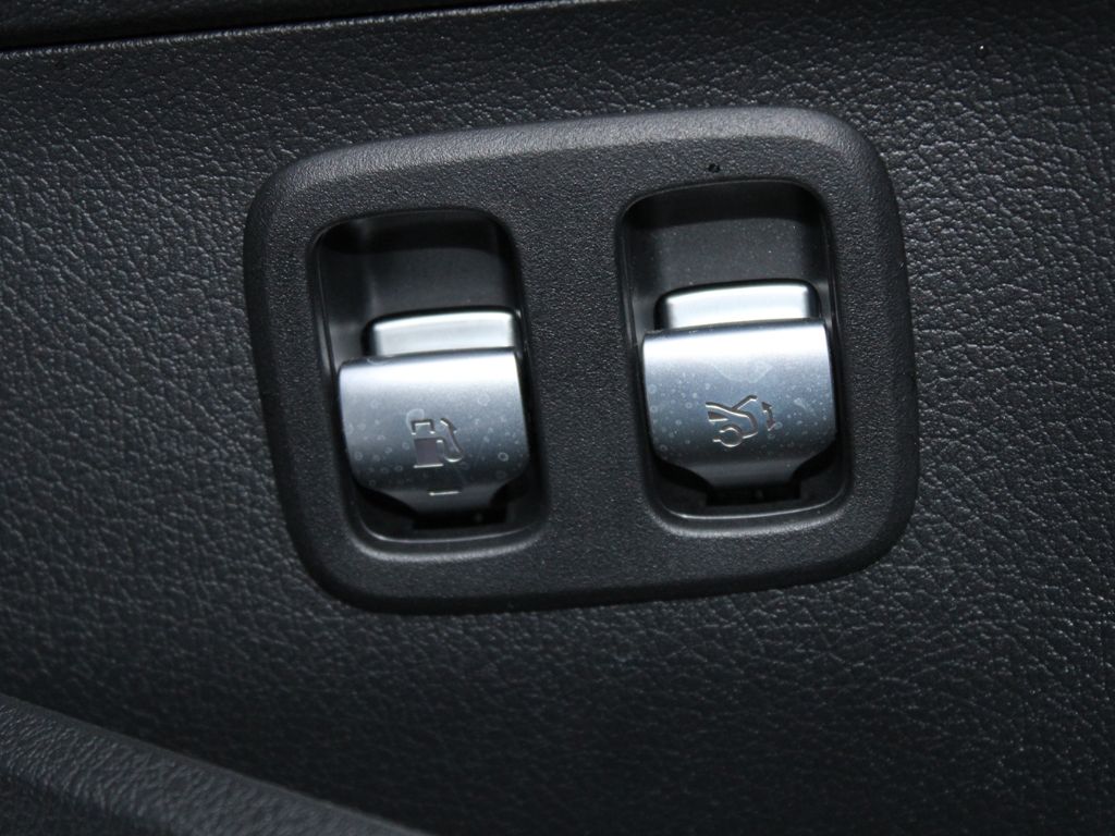 Used Mercedes-Benz C Class 2025 for sale - 76730780: Photo 14