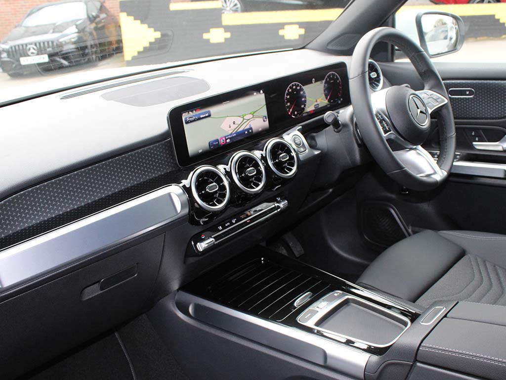 Used Mercedes-Benz GLB 2025 for sale - 76730776: Photo 3