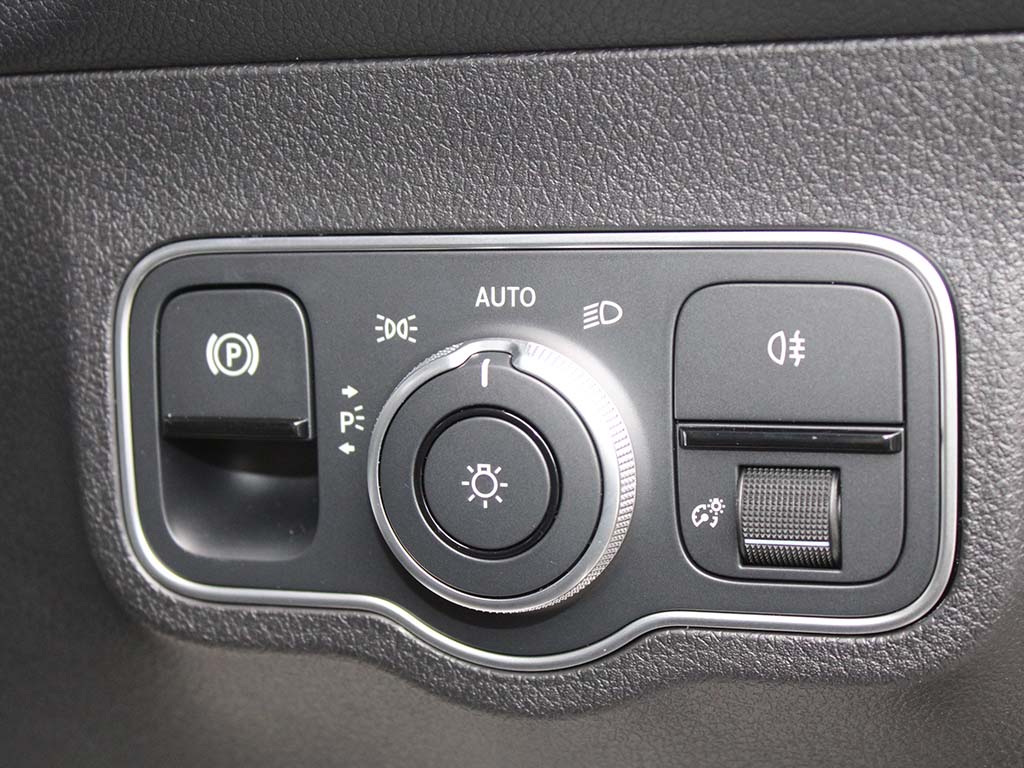 Used Mercedes-Benz GLB 2025 for sale - 76730776: Photo 30