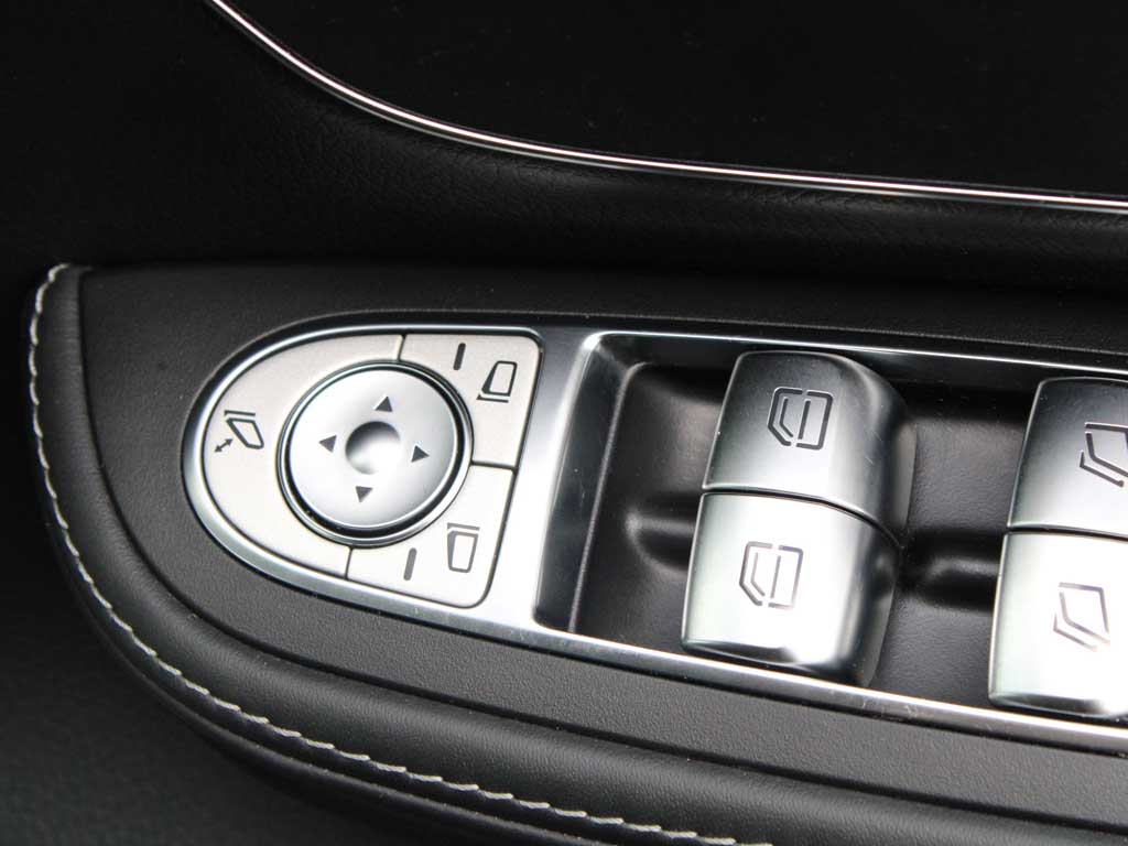 Used Mercedes-Benz V-Class 2024 for sale - 76111318: Photo 32
