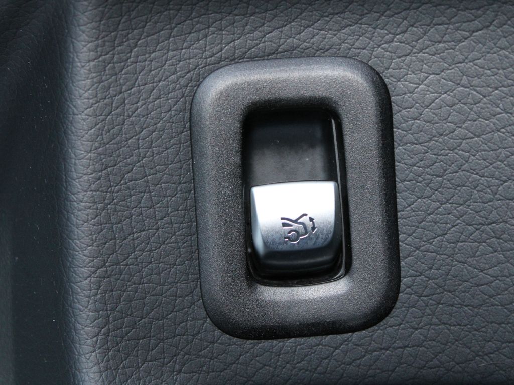 Used Mercedes-Benz GLC 2022 for sale - 76730726: Photo 17