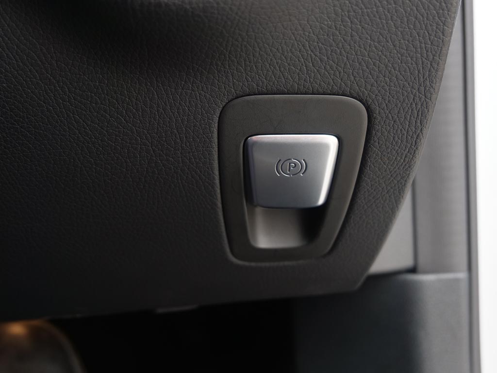 Used Mercedes-Benz C Class 2020 for sale - 76400285: Photo 34