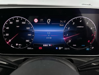 Used Mercedes-Benz C Class 2024 for sale - 76662419: Photo