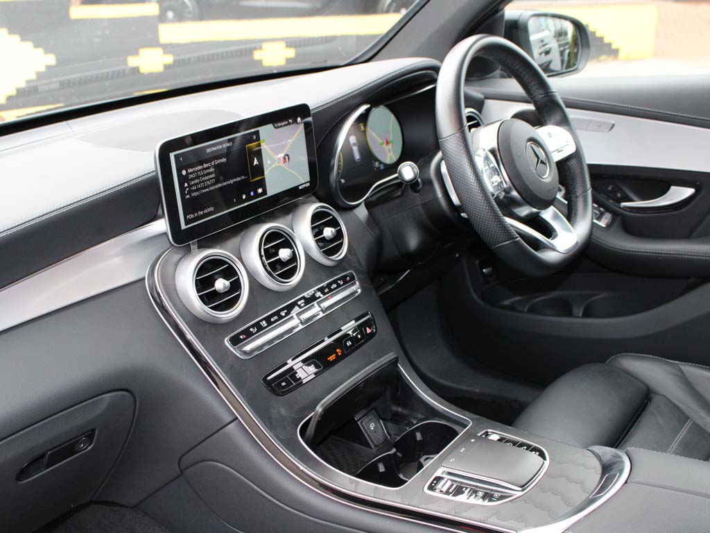 Used Mercedes-Benz GLC 2021 for sale - 76111525: Photo 3