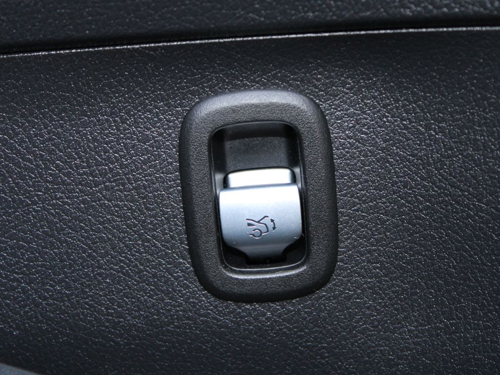 Used Mercedes-Benz C Class 2023 for sale - 76800572: Photo 15