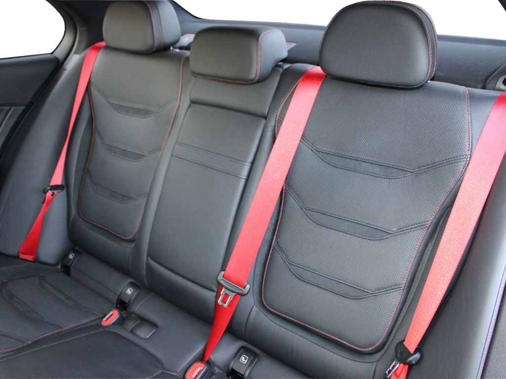 Used Mercedes-Benz C Class 2023 for sale - 76800572: Photo 6