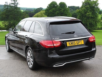 Used Mercedes-Benz C Class 2015 for sale - 76410264: Photo