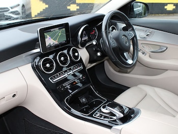 Used Mercedes-Benz C Class 2015 for sale - 76410264: Photo