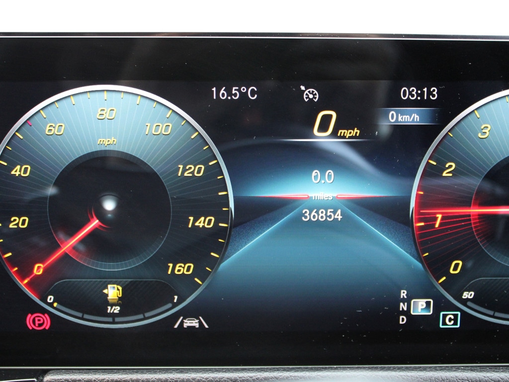 Used Mercedes-Benz GLB 2021 for sale - 76410255: Photo 6