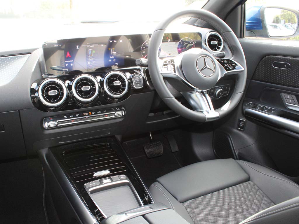 Used Mercedes-Benz GLA 2024 for sale - 76110765: Photo 3
