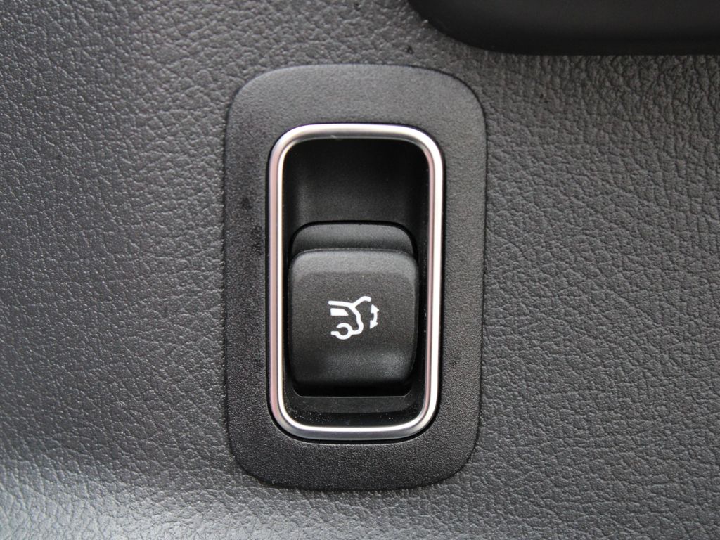 Used Mercedes-Benz GLA 2024 for sale - 76888285: Photo 18