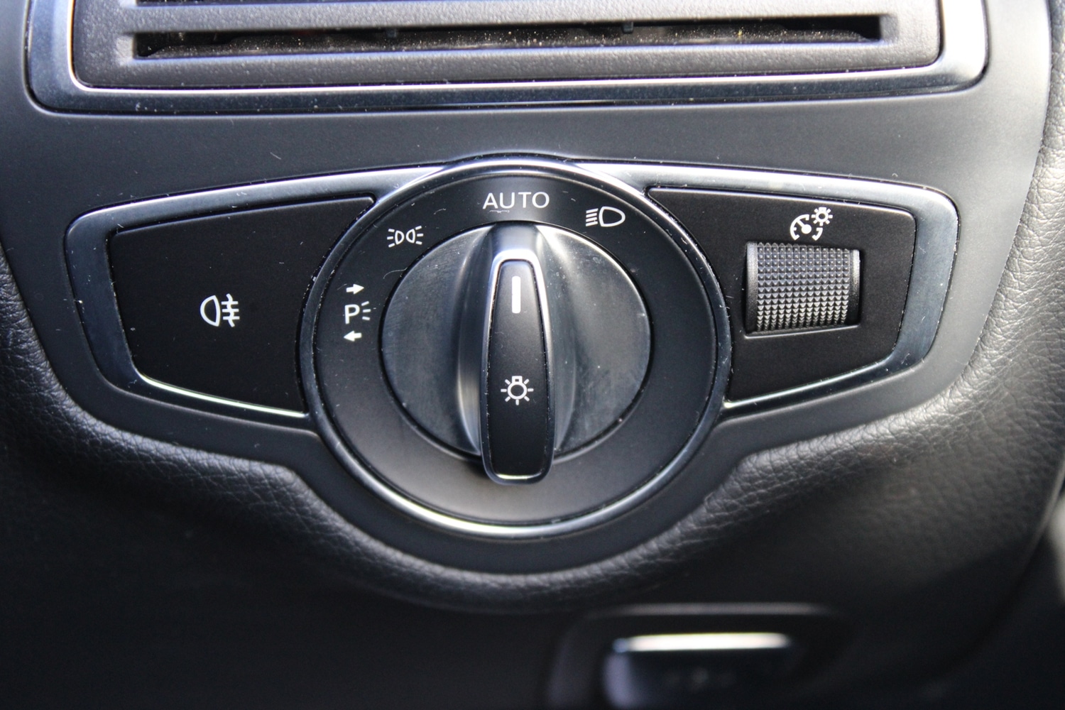 Used Mercedes-Benz C Class 2019 for sale - 78008558: Photo 27