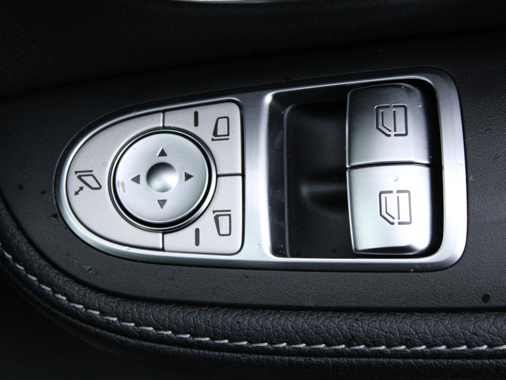 Used Mercedes-Benz V-Class 2025 for sale - 77427490: Photo 12