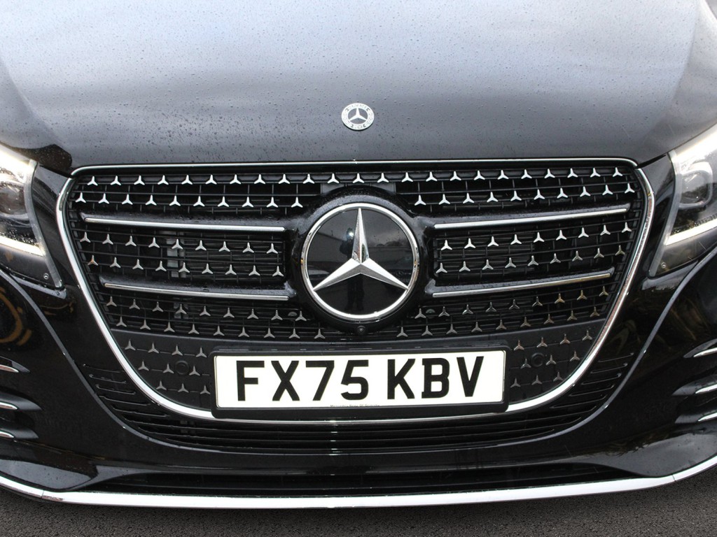 Used Mercedes-Benz V-Class 2025 for sale - 77427490: Photo 13