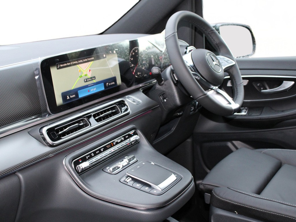 Used Mercedes-Benz V-Class 2025 for sale - 77427490: Photo 3