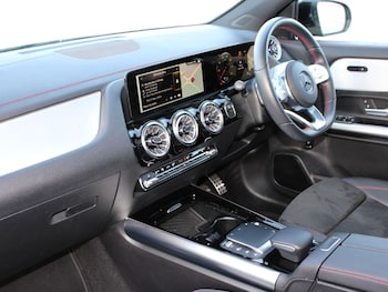 Used Mercedes-Benz EQA 2023 for sale - 76730785: Photo