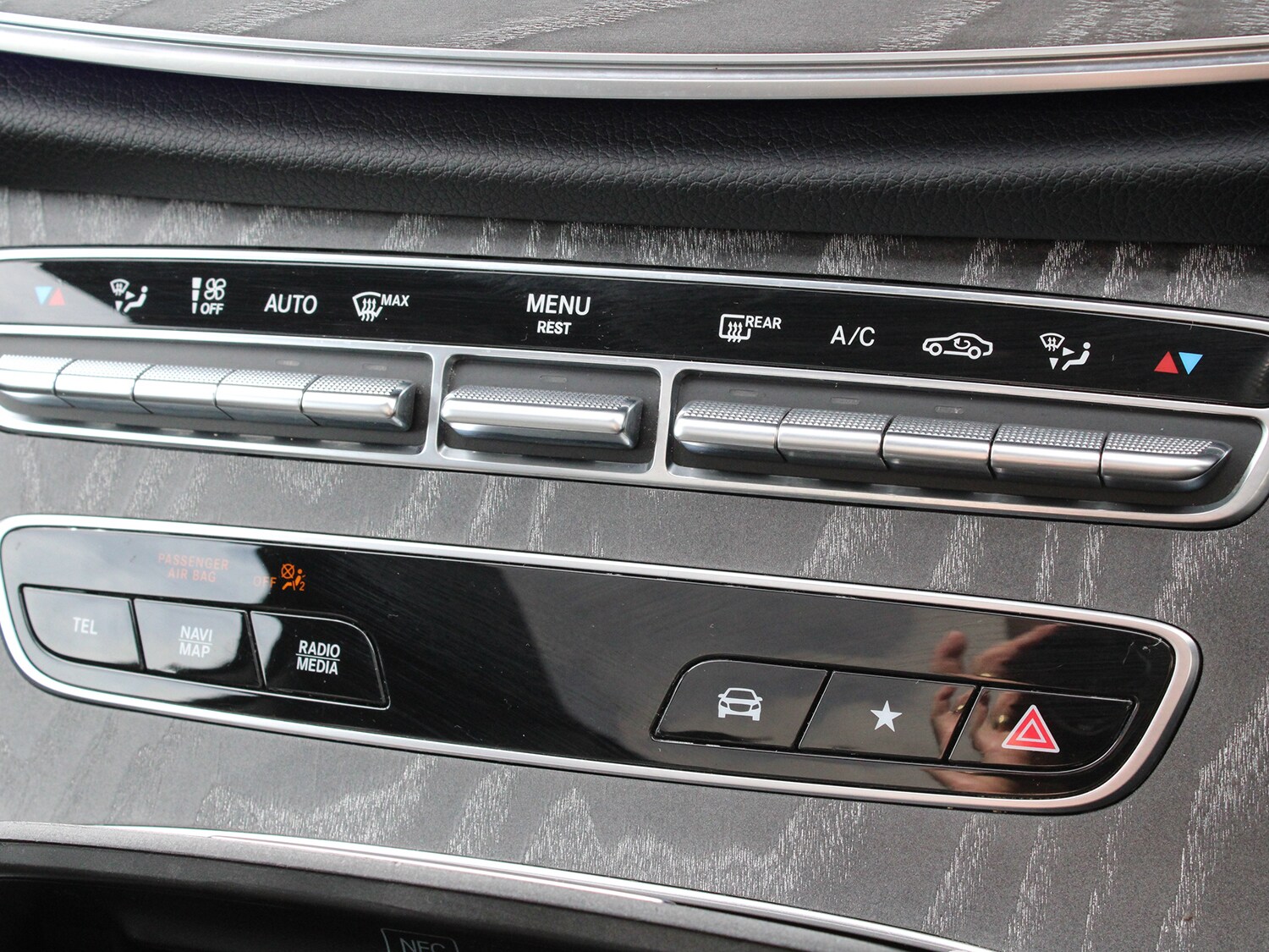 Used Mercedes-Benz E Class 2021 for sale - 76400339: Photo 11