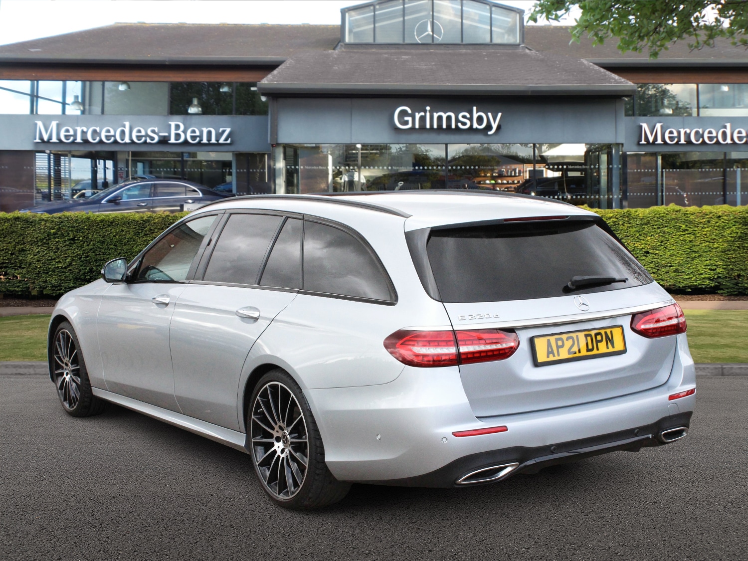 Used Mercedes-Benz E Class 2021 for sale - 76400339: Photo 2