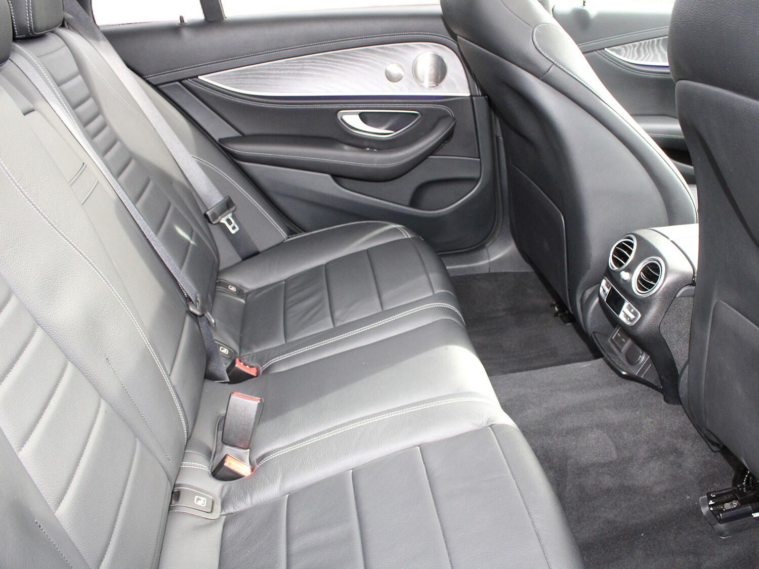 Used Mercedes-Benz E Class 2021 for sale - 76400339: Photo 32