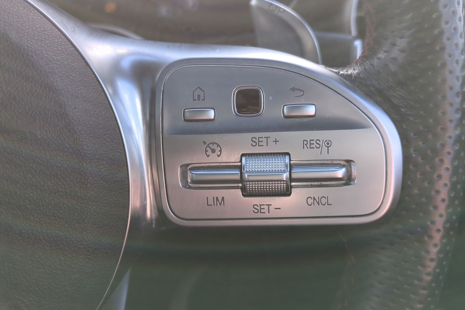 Used Mercedes-Benz GLC 2020 for sale - 78206401: Photo 16