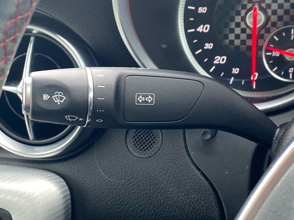 Used Mercedes-Benz SLC 2017 for sale - 77046397: Photo 8