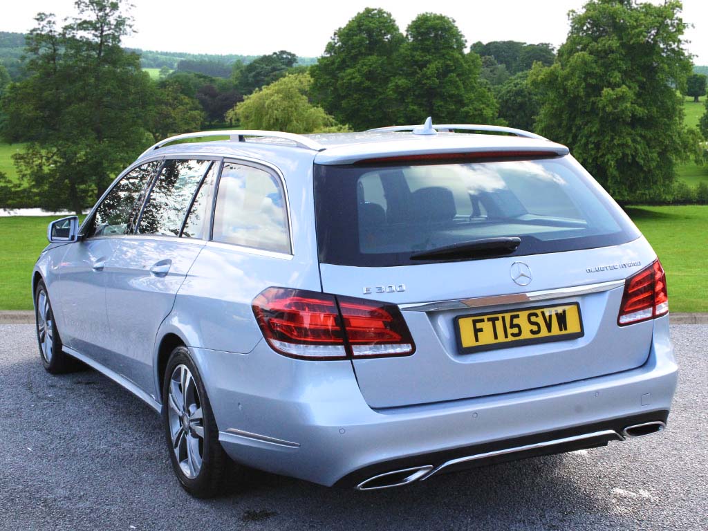 Used Mercedes-Benz E-Class 2015 for sale - 76111383: Photo 2