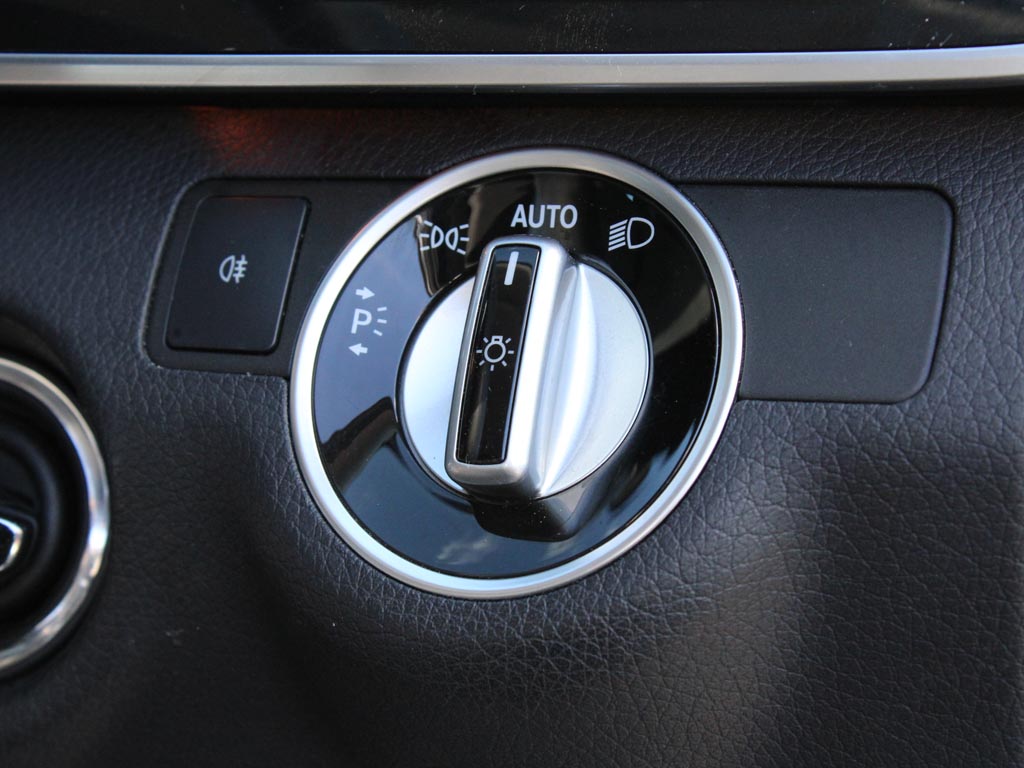 Used Mercedes-Benz E-Class 2015 for sale - 76111383: Photo 34