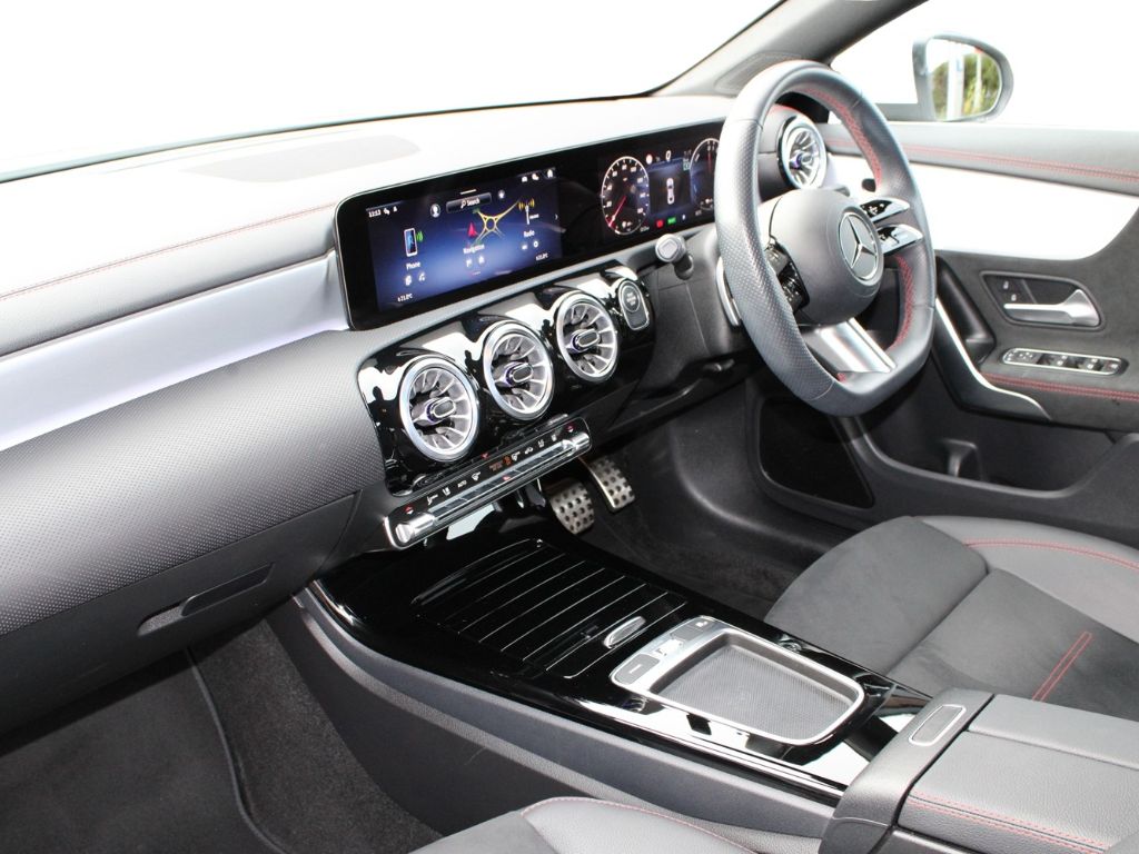 Used Mercedes-Benz CLA 2024 for sale - 76837778: Photo 3