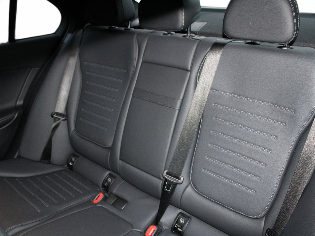 Used Mercedes-Benz C Class 2025 for sale - 77013574: Photo 8