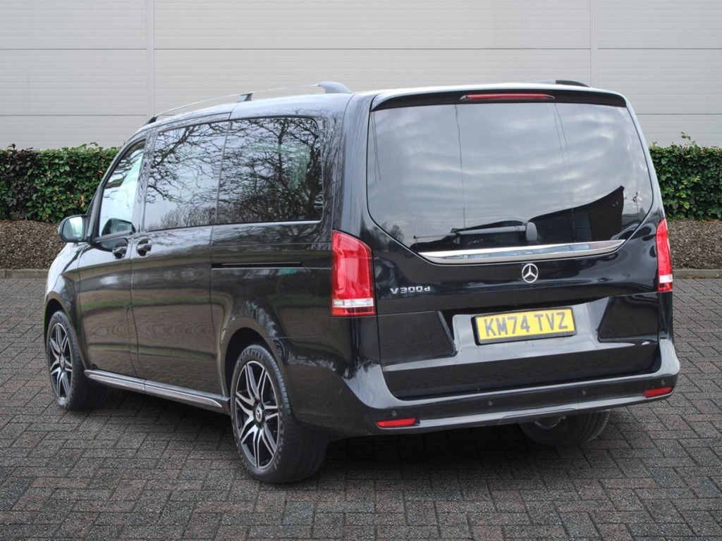 Used Mercedes-Benz V-Class 2024 for sale - 77239249: Photo 2