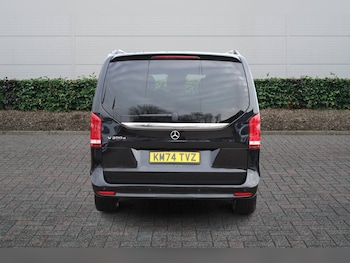 Used Mercedes-Benz V-Class 2024 for sale - 77239249: Photo