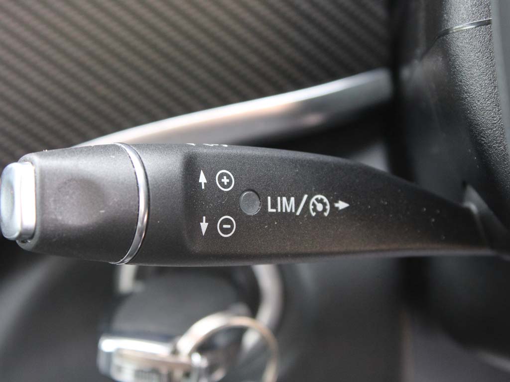 Used Mercedes-Benz V-Class 2023 for sale - 76123933: Photo 20