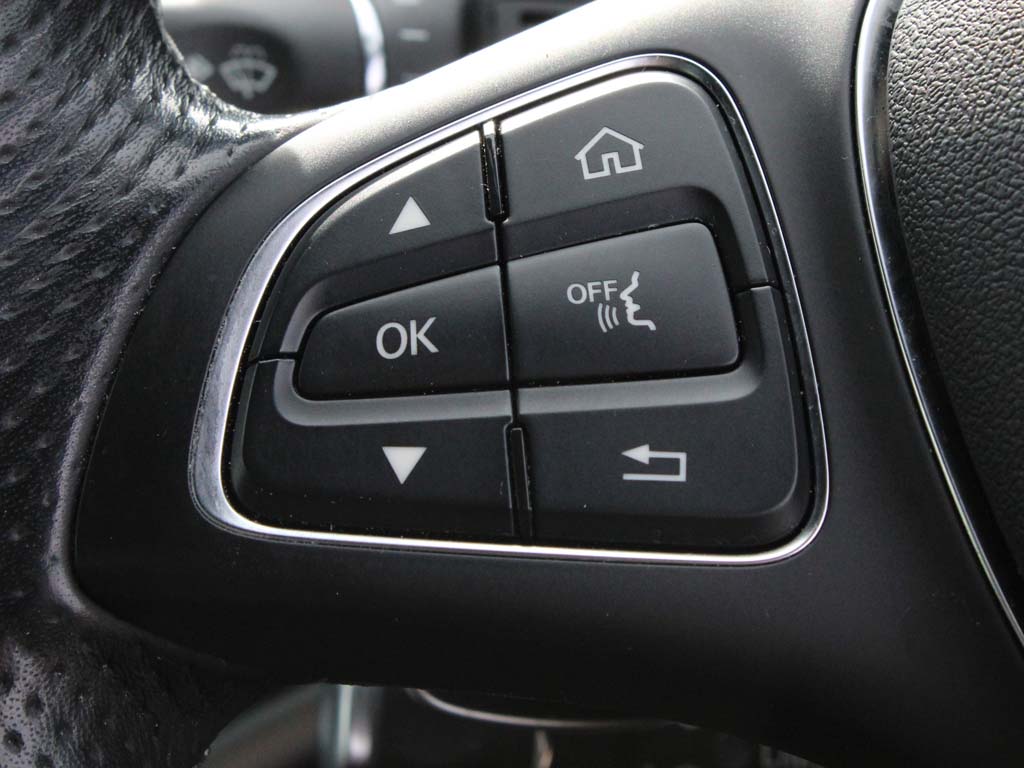 Used Mercedes-Benz V-Class 2023 for sale - 76123933: Photo 21