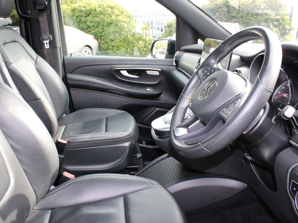 Used Mercedes-Benz V-Class 2023 for sale - 76123933: Photo 23