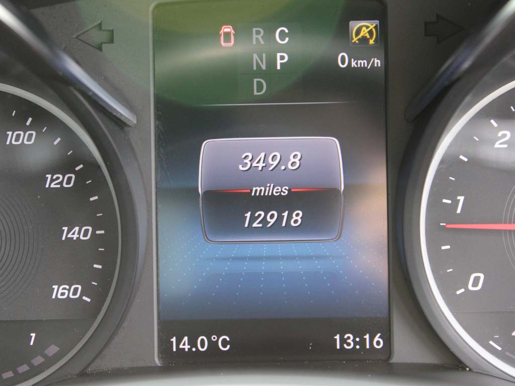 Used Mercedes-Benz V-Class 2023 for sale - 76123933: Photo 6