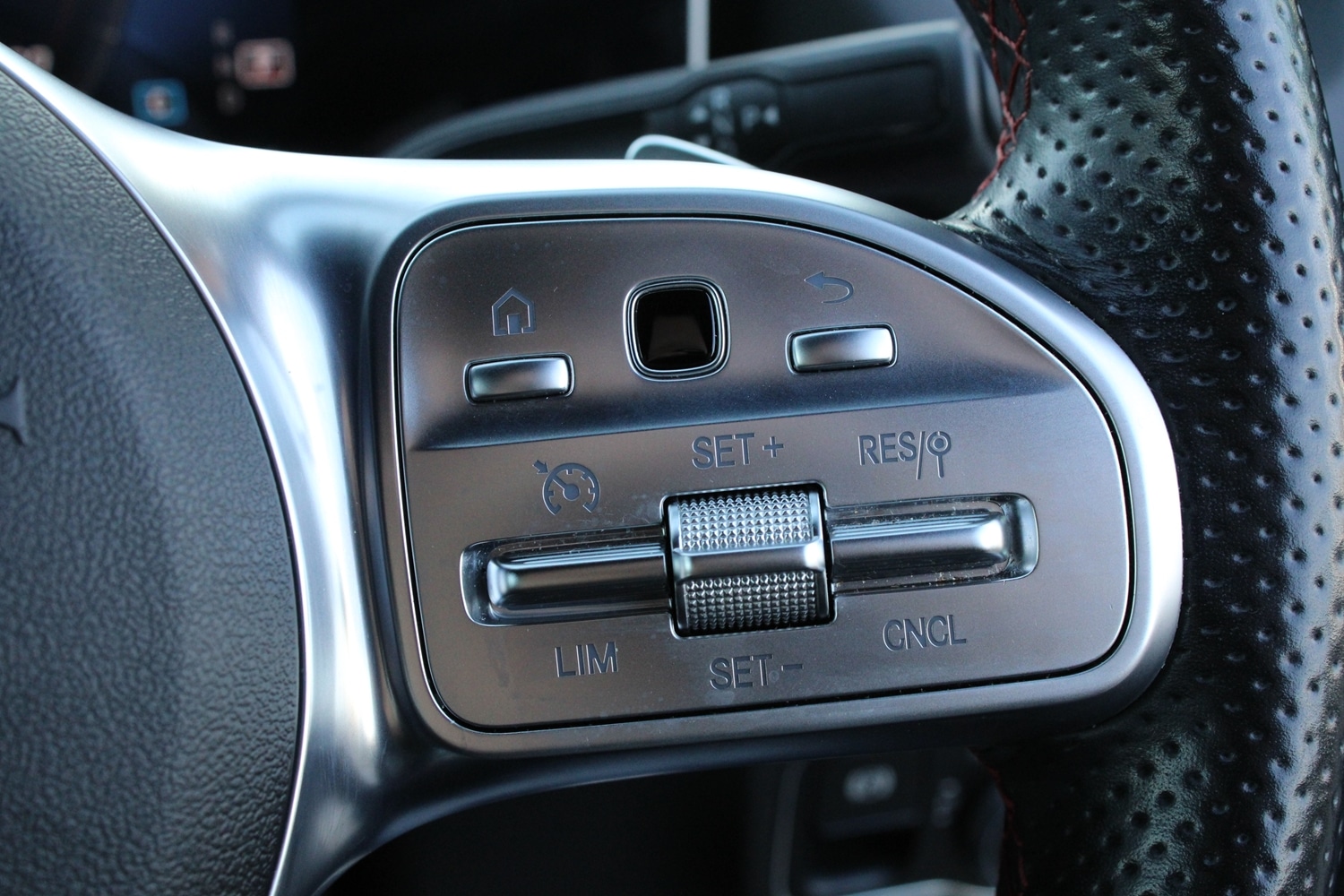 Used Mercedes-Benz GLA 2020 for sale - 77725295: Photo 27