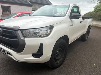 Used Toyota Hilux 2023 for sale - 79445570: Photo