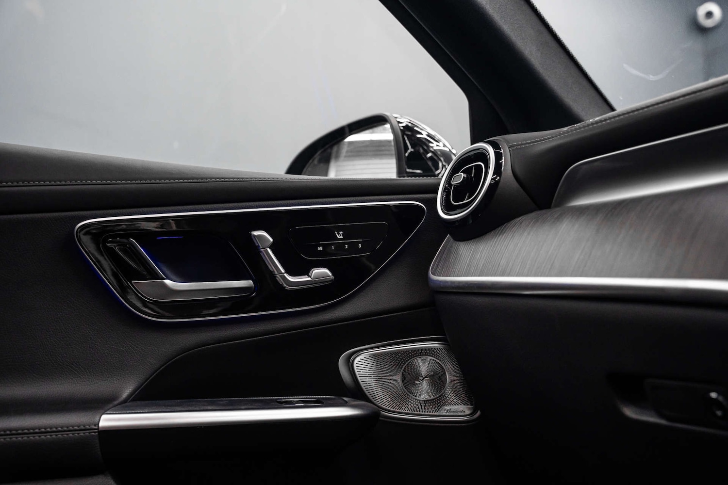 Used Mercedes-Benz GLC 2023 for sale - 78097379: Photo 12