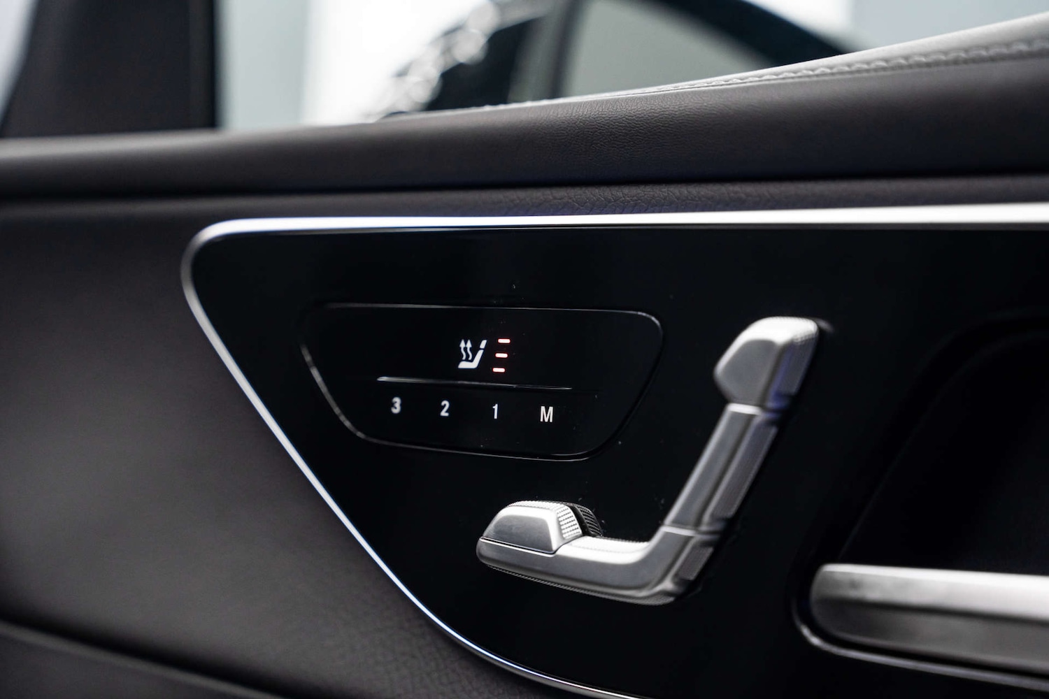 Used Mercedes-Benz GLC 2023 for sale - 78097379: Photo 24