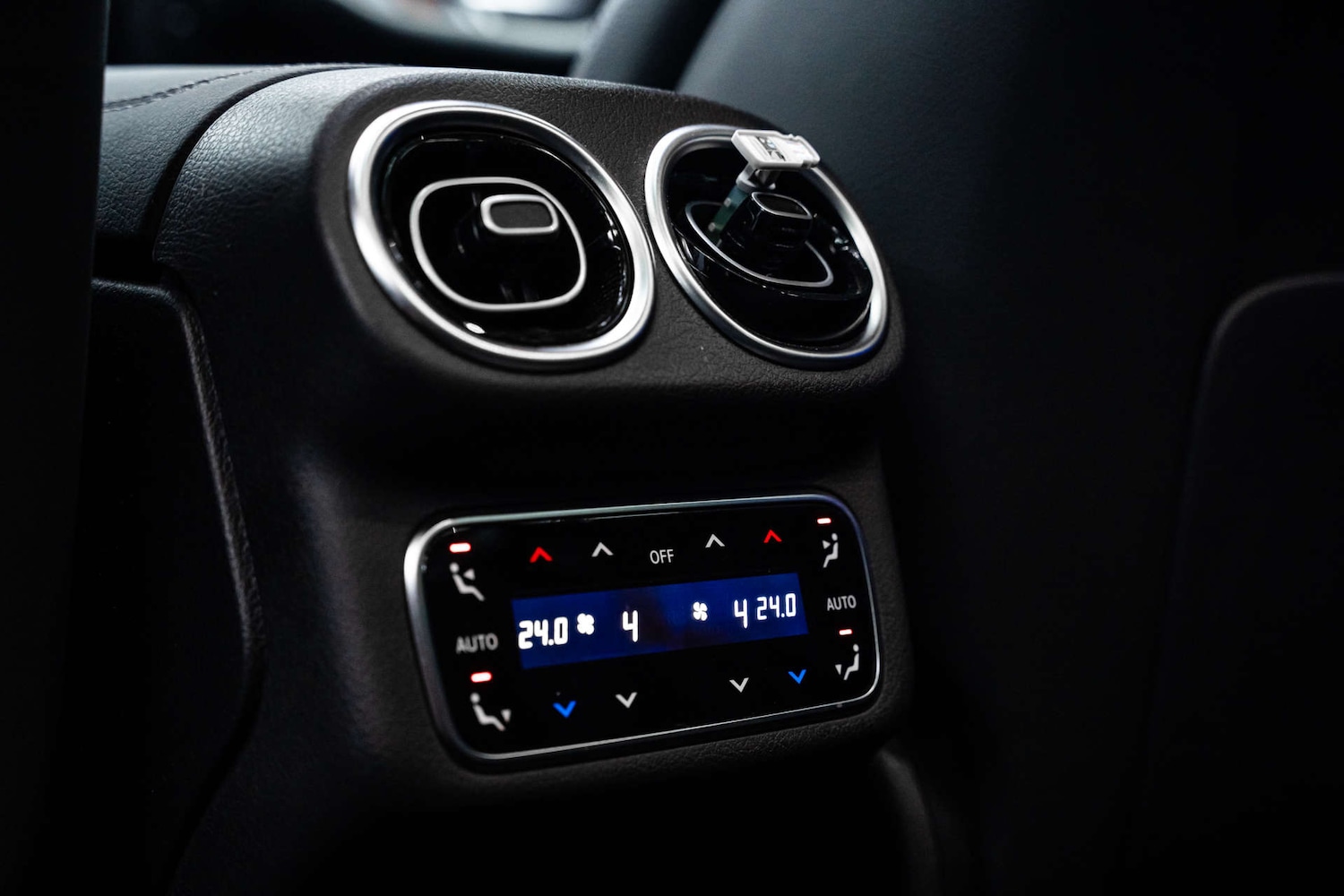 Used Mercedes-Benz GLC 2023 for sale - 78097379: Photo 37