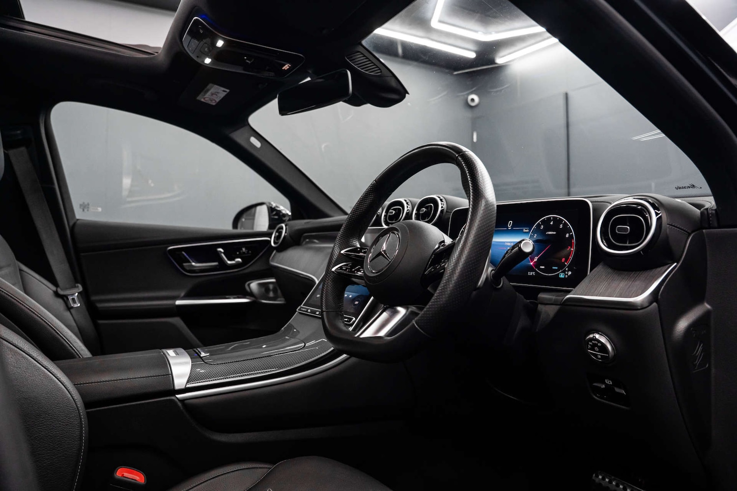 Used Mercedes-Benz GLC 2023 for sale - 78097379: Photo 4