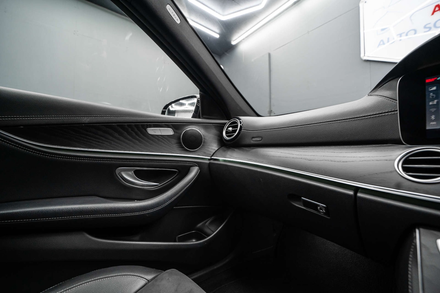 Used Mercedes-Benz E Class 2019 for sale - 78015643: Photo 28