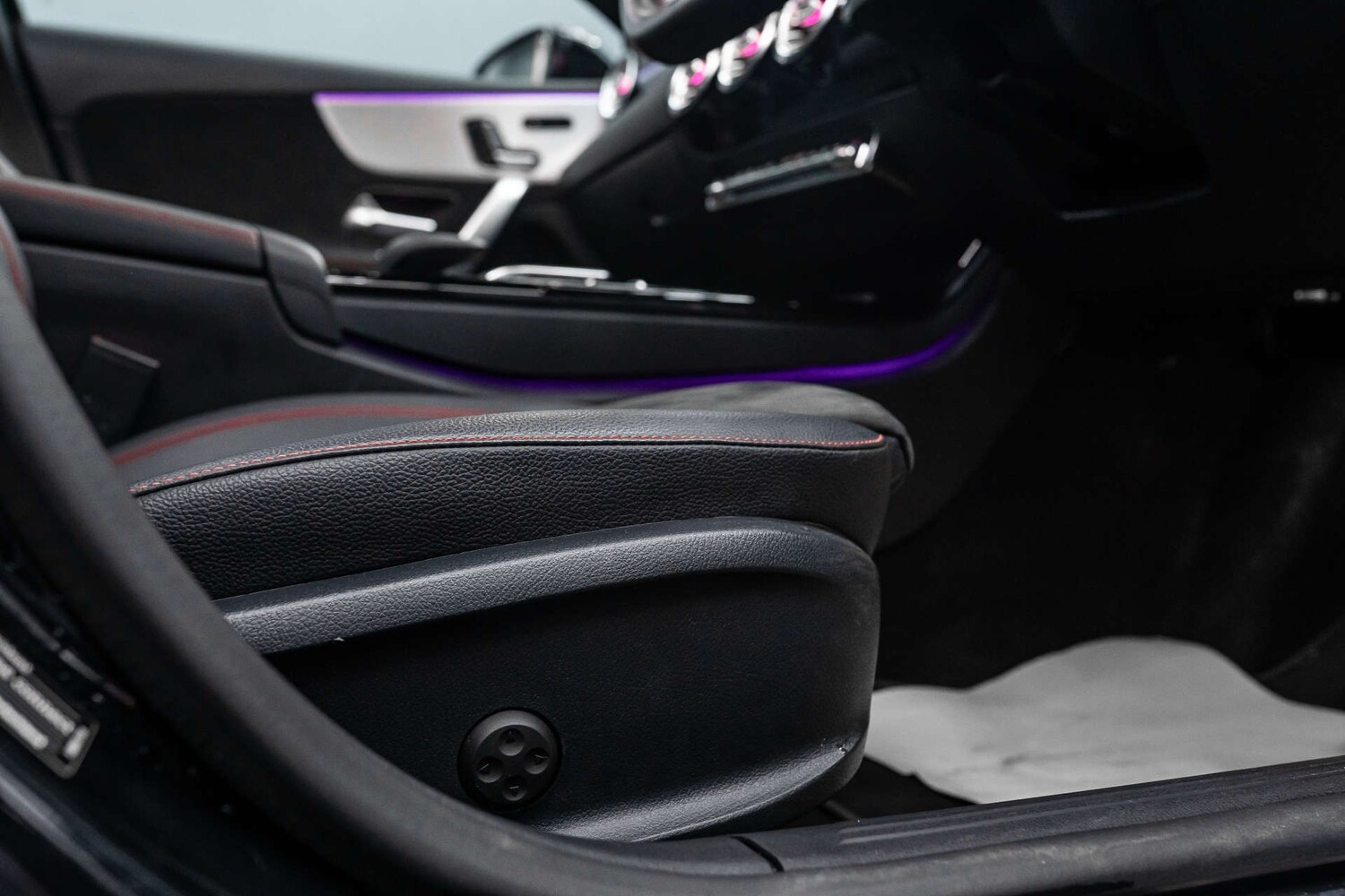 Used Mercedes-Benz A-Class 2018 for sale - 78015628: Photo 38